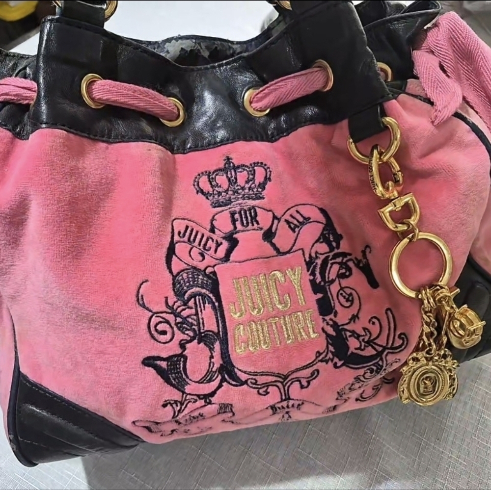 Juicy Couture Velour Daydreamer Bag( Pink) - Picture 15 of 15